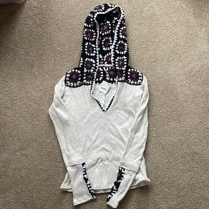 Free people knit long sleeve top with hood Sz Lrg w/ tags